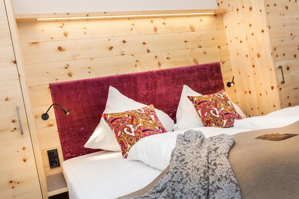 Hotel Talblick Saalbach-Hinterglemm Quarto foto